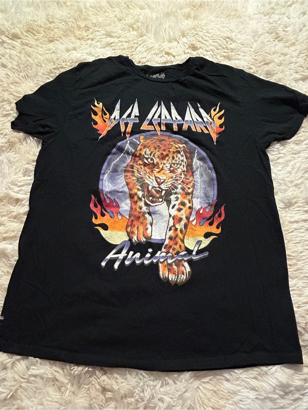 Def Leppard ‘Animal' Graphic Crewneck Tee - Black
